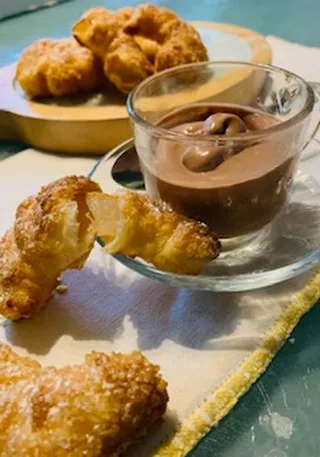Frutta in crosta con crema al cioccolato