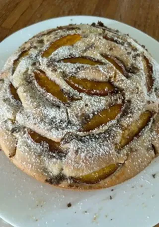 Torta estiva alle pesche