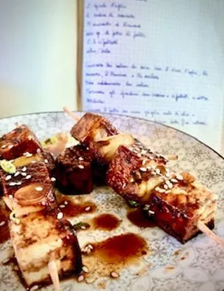 Spiedini di tofu in salsa teriyaki
