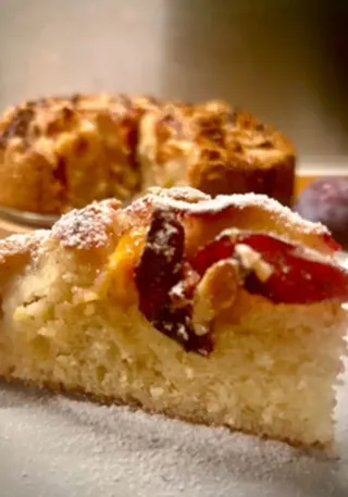 Torta morbida alle prugne